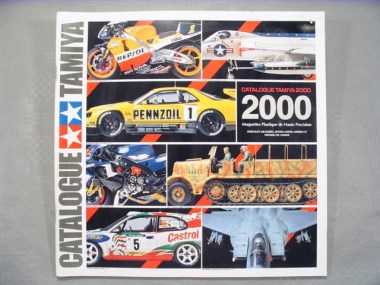 TAMIYA/Catalogue Tamiya 2000 26x25 cm 94 pages.