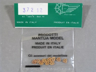 37212/MANTUA/Cap de mouton triangulaire en buis 5 mm (10 pièces)