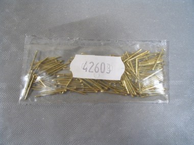 42603/MANTUA/Clou en laiton 0,7x12 mm (100 clous environ ).
