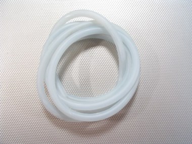 AB-00001/Durite silicone à carburant 2,5 x 5,5 environ 1 mètre.